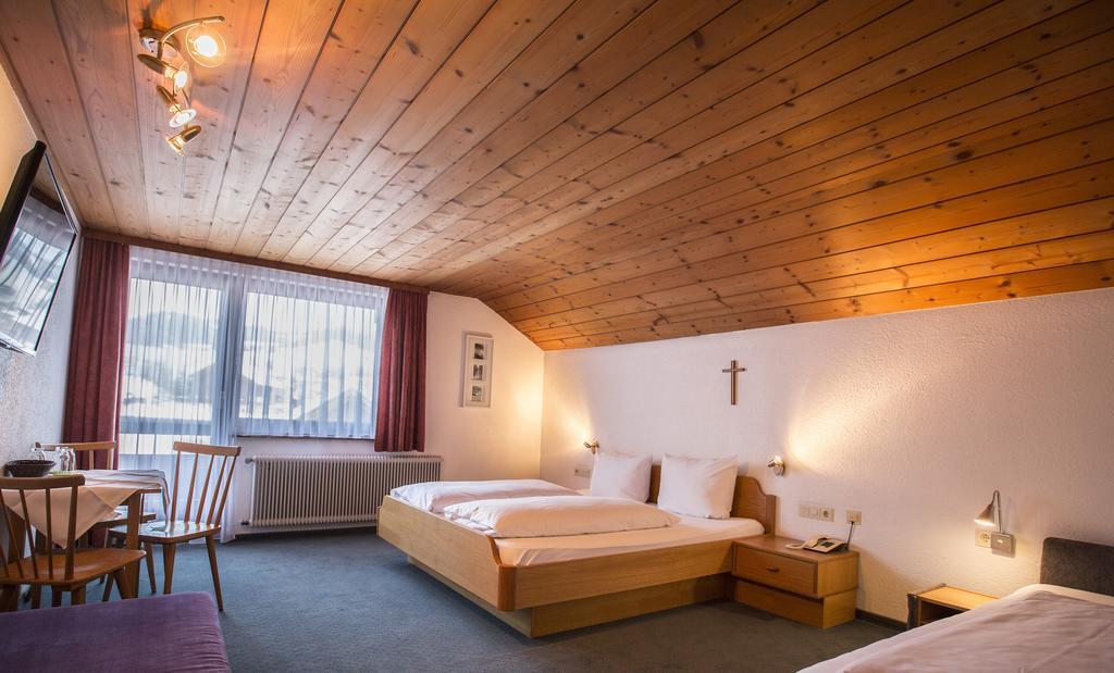 Gaestehaus-Pension Barbara Andelsbuch Room photo